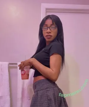 Bella Banks / iambellabankssss / slimwetbaby nude photo #0110