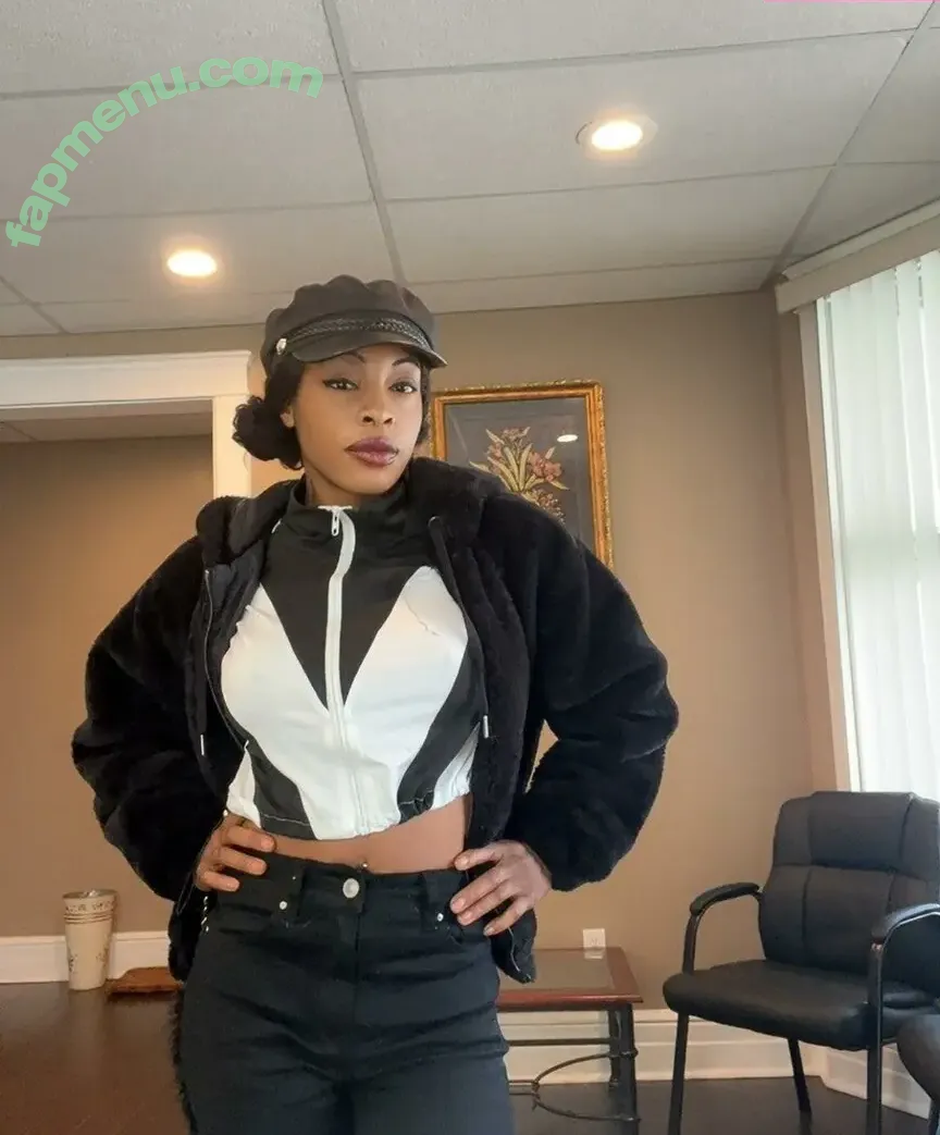 Bella Banks nude photo #0116 (iambellabankssss / slimwetbaby)