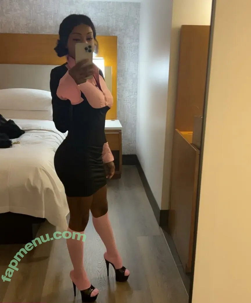 Bella Banks nude photo #0122 (iambellabankssss / slimwetbaby)