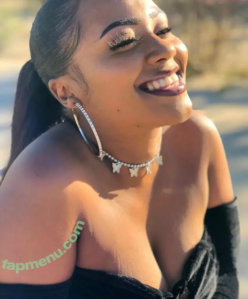 Bella Batista nude photo #0003 (batista_bella)