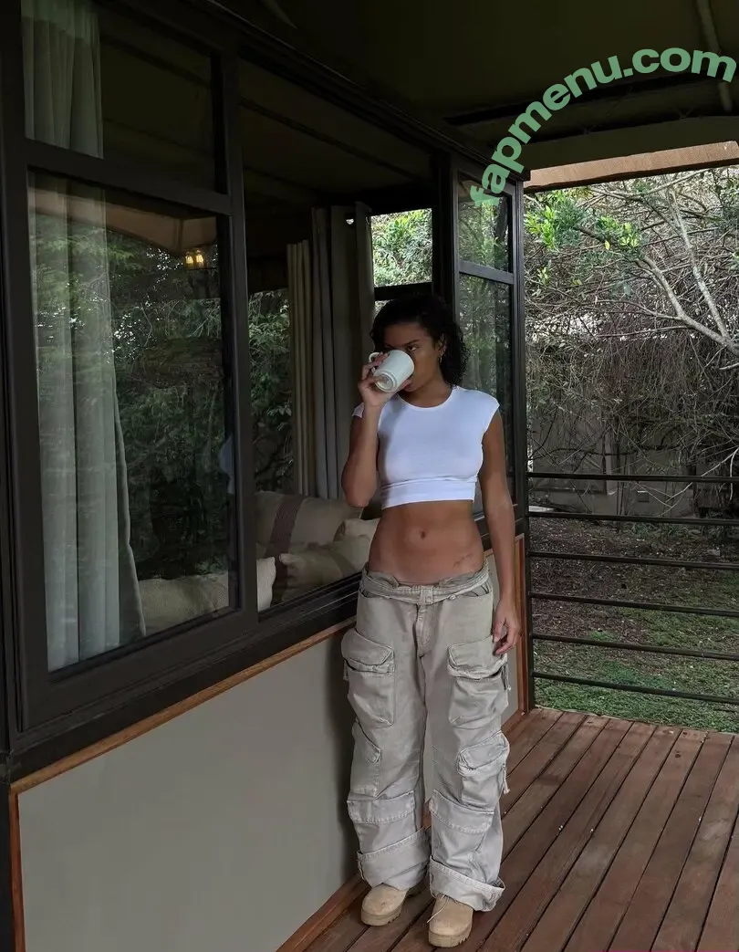 Bella Campos nude photo #0223 (bellacampox / camposbella)