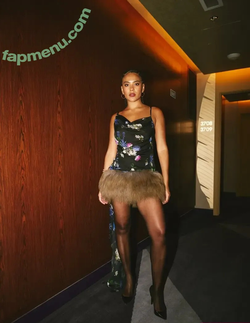 Bella Campos nude photo #0263 (bellacampox / camposbella)