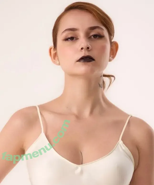 Bella Code nude photo #0001 (itsbellabarcode_)