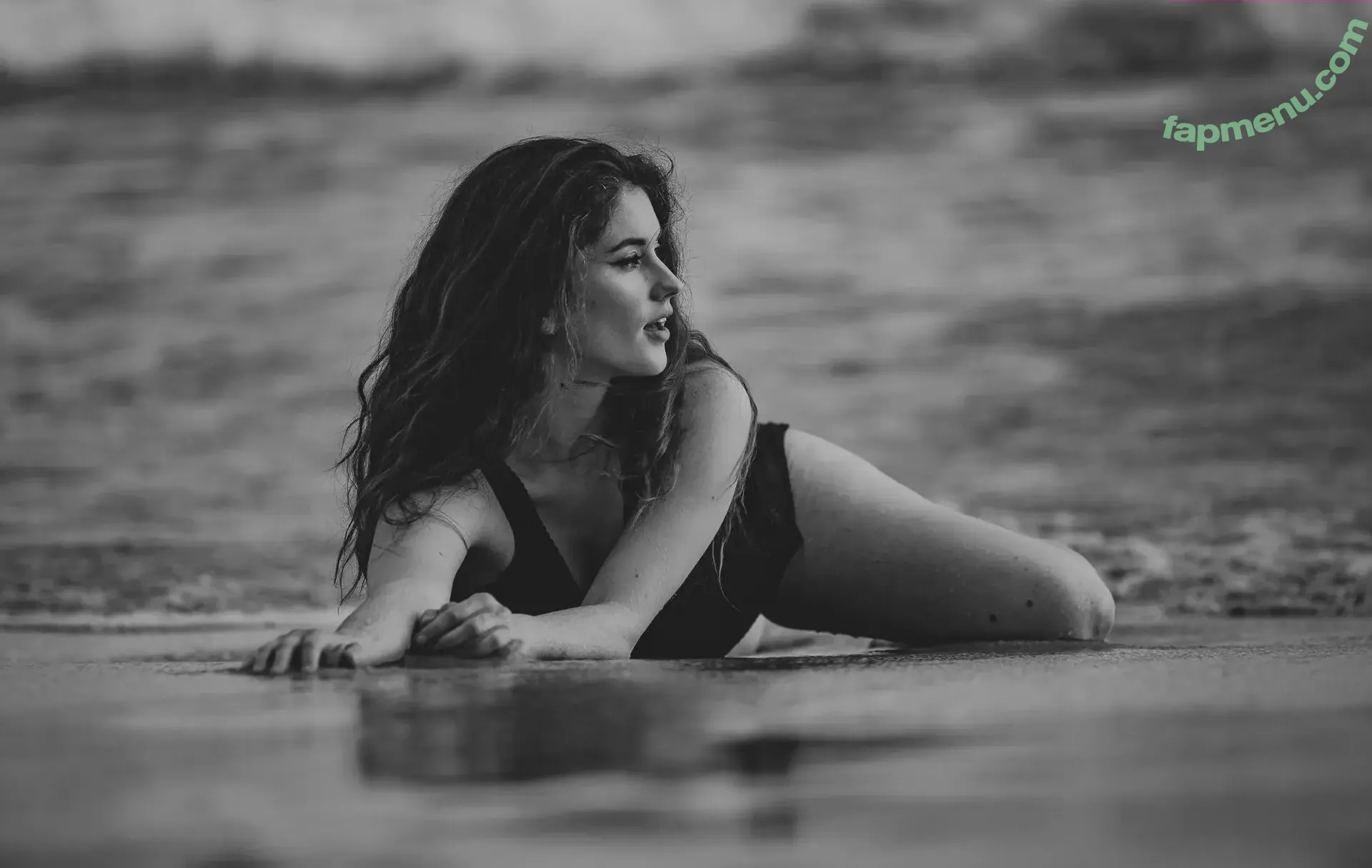 Bella Donna nude photo #0294 (bellatrixortreat2 / btrixortreat)