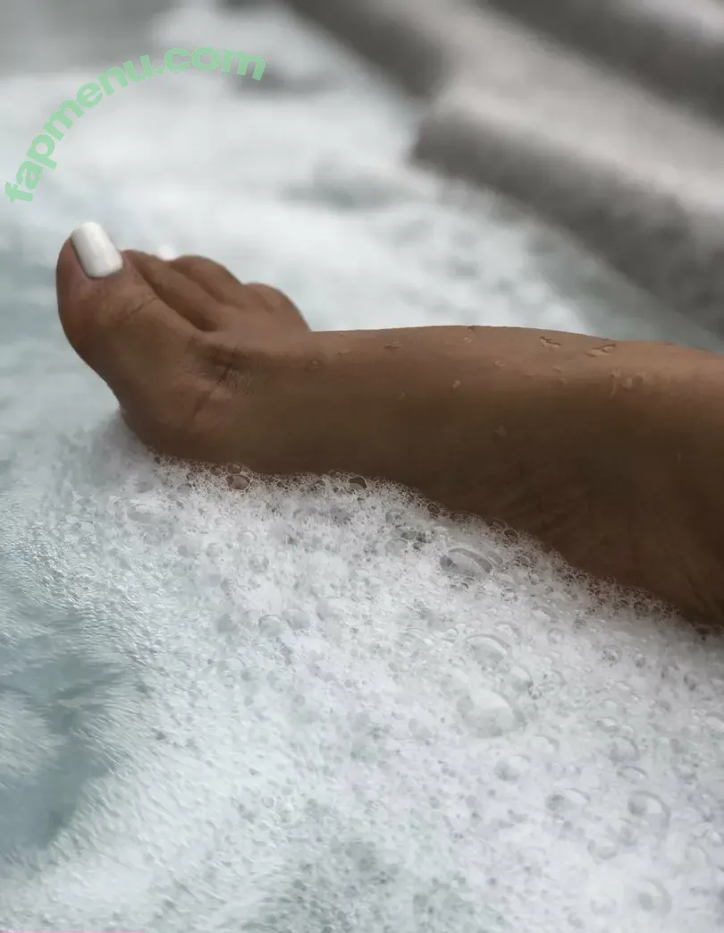 bella.feet.sweet nude photo #0024 (bella.feet.sweet)