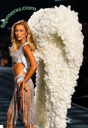 Bella Hadid / bellahadid nude photo #0090