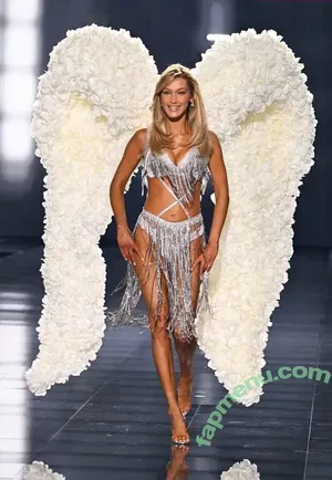 Bella Hadid / bellahadid nude photo #0113