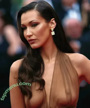 Bella Hadid / OfficialBellaHadid / bellahadid nude photo #0266