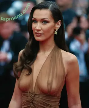 Bella Hadid / OfficialBellaHadid / bellahadid nude photo #0267
