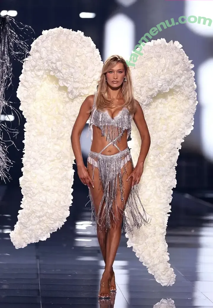 Bella Hadid nude photo #0119 (bellahadid)