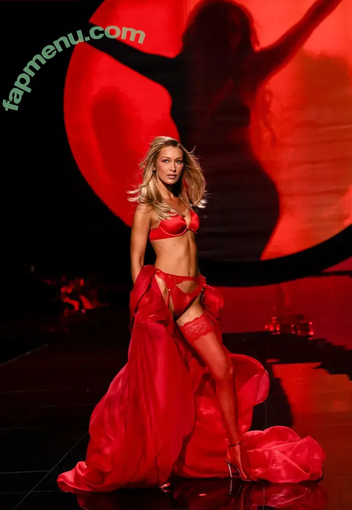 Bella Hadid nude photo #0169 (bellahadid)