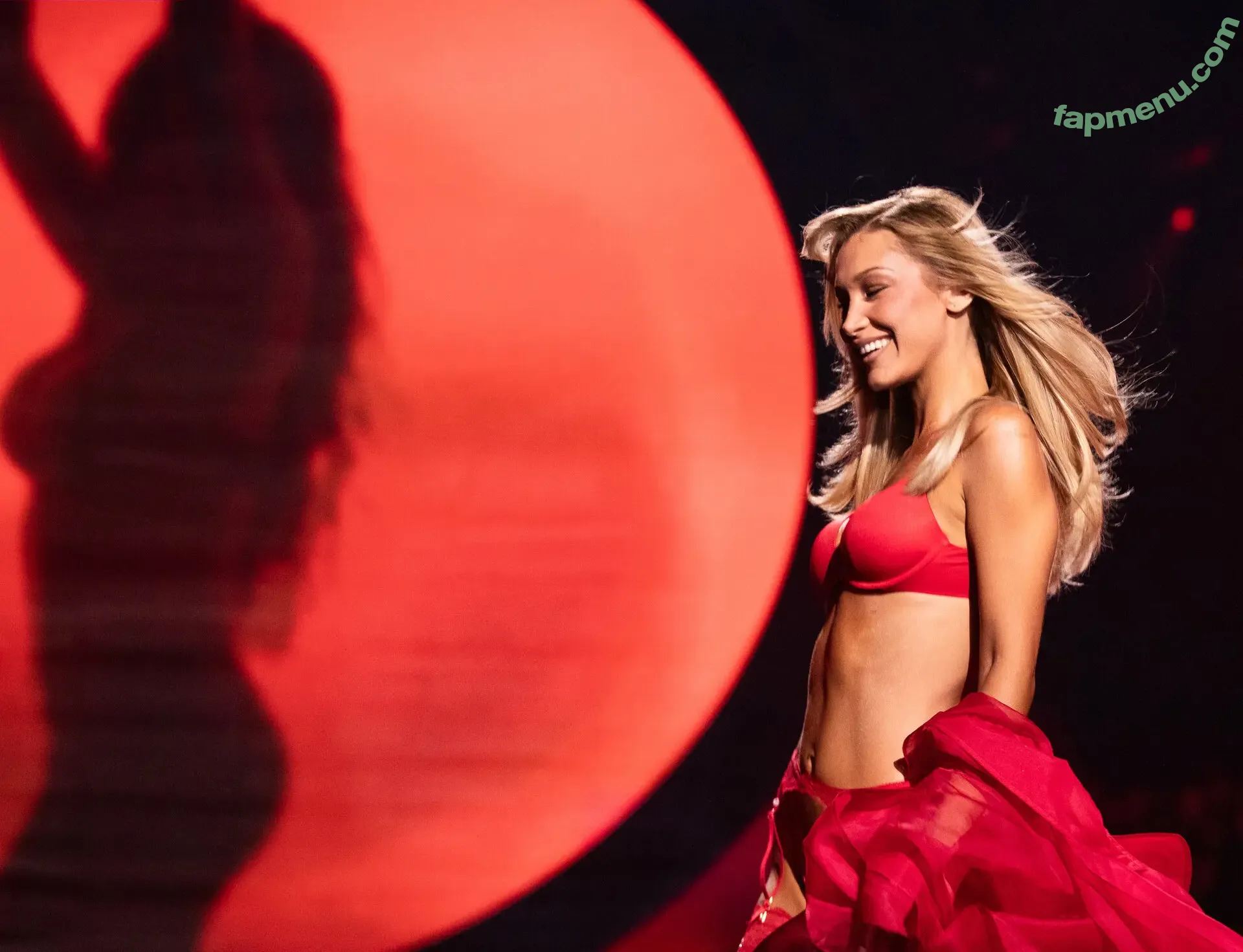 Bella Hadid nude photo #0171 (bellahadid)