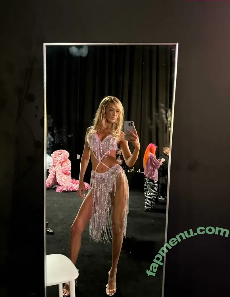 Bella Hadid nude photo #0177 (bellahadid)