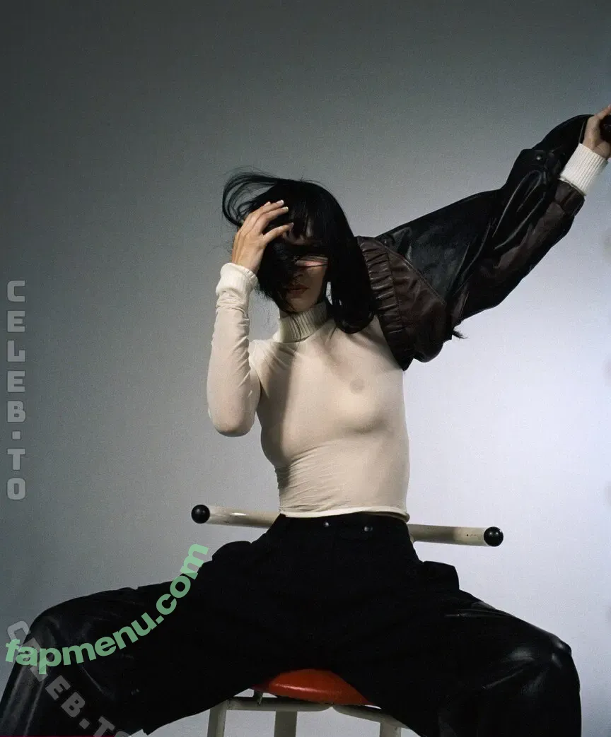 Bella Hadid nude photo #0209 (OfficialBellaHadid / bellahadid)