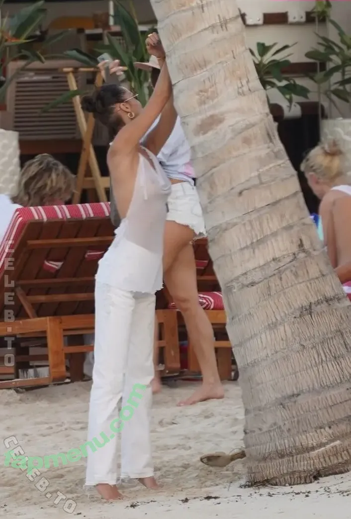 Bella Hadid nude photo #0253 (OfficialBellaHadid / bellahadid)