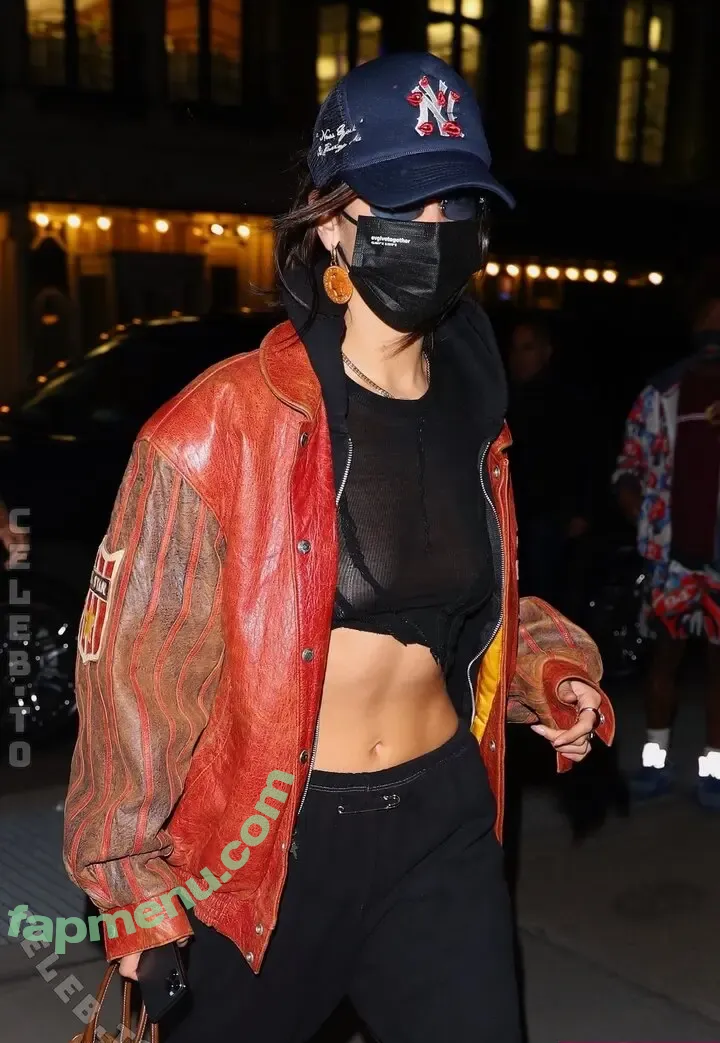 Bella Hadid nude photo #0280 (OfficialBellaHadid / bellahadid)