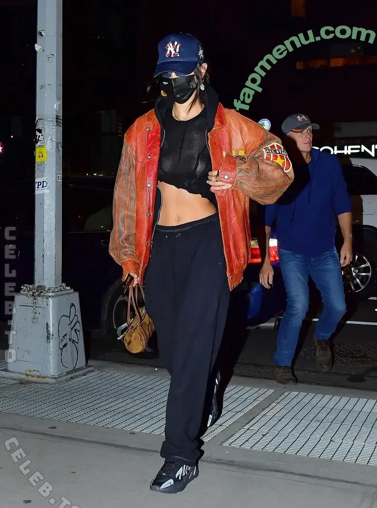 Bella Hadid nude photo #0287 (OfficialBellaHadid / bellahadid)