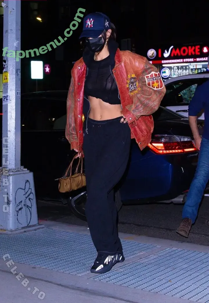 Bella Hadid nude photo #0288 (OfficialBellaHadid / bellahadid)