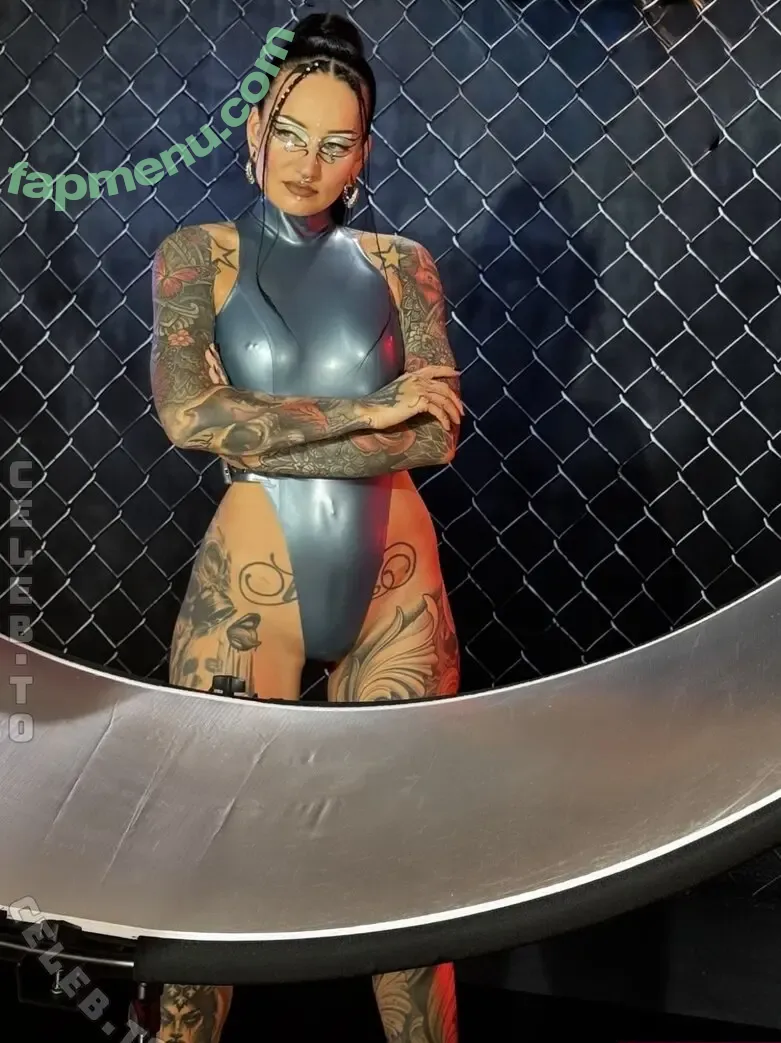 Bella Isadora nude photo #0202 (BellaIsadora1 / bella_isadora_official / bellaisadora)