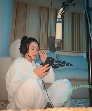 Bella Poarch / bellapoarch / bllapoarch nude photo #0861