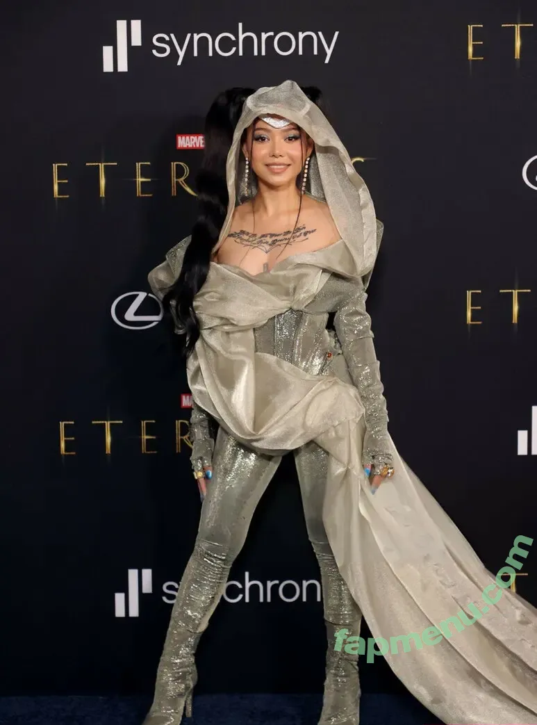 Bella Poarch nude photo #0212 (bellapoarch / bllapoarch)