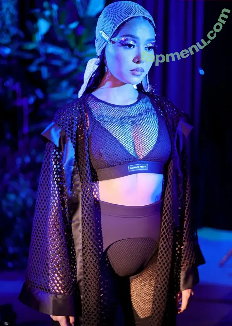 Bella Poarch nude photo #0281 (bellapoarch / bllapoarch)