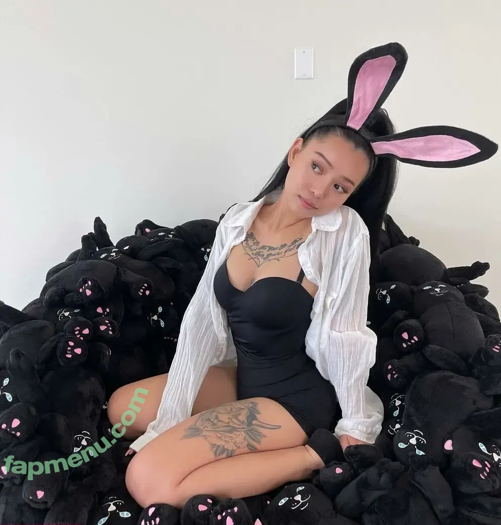 Bella Poarch nude photo #0306 (bellapoarch / bllapoarch)