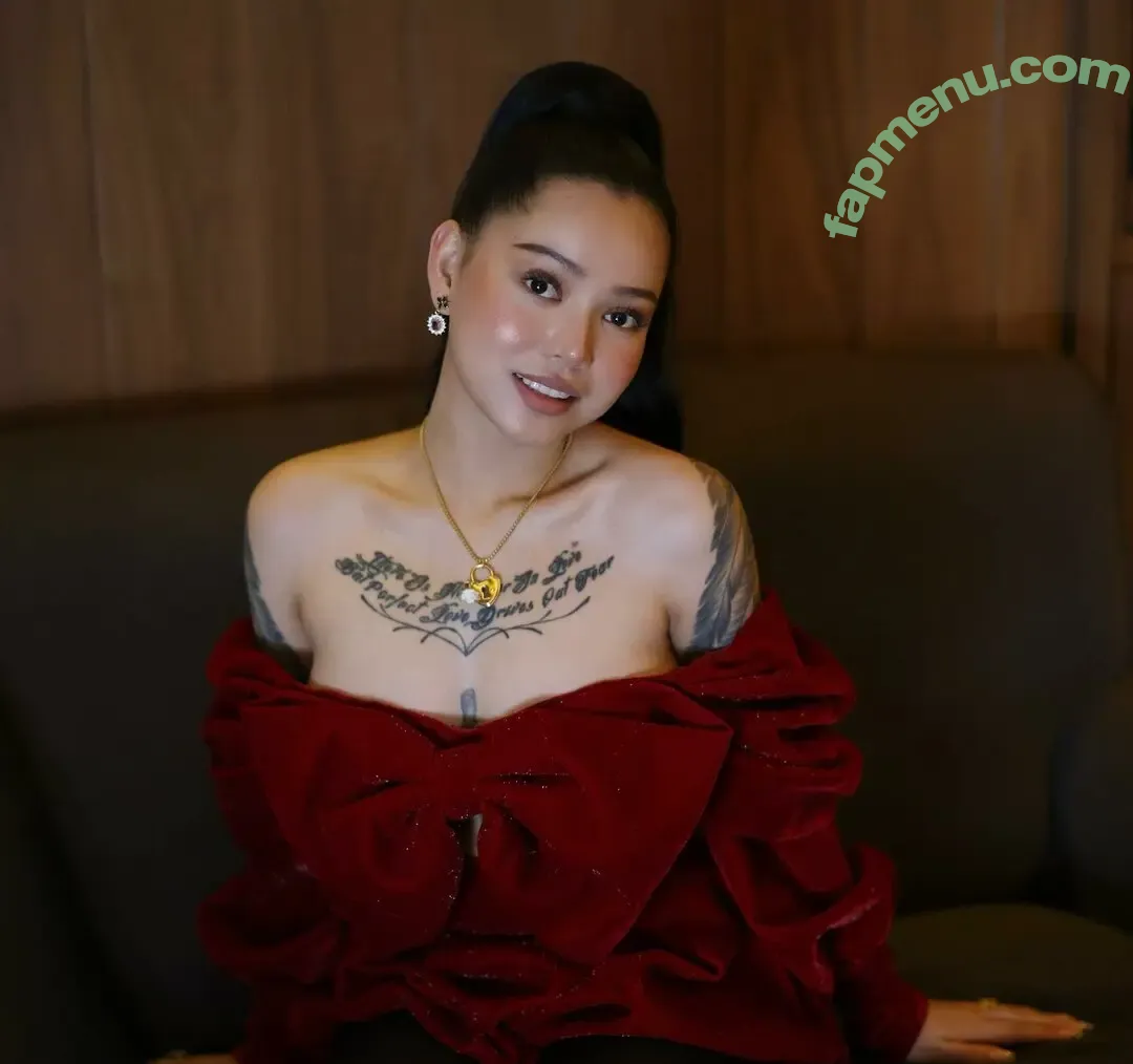 Bella Poarch nude photo #0311 (bellapoarch / bllapoarch)