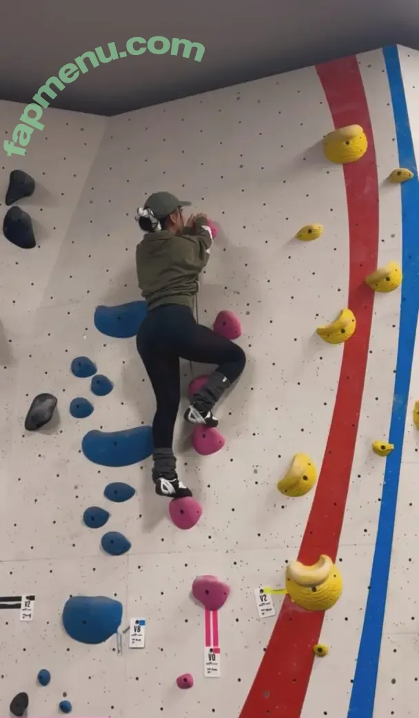 Bella Poarch nude photo #0855 (bellapoarch / bllapoarch)