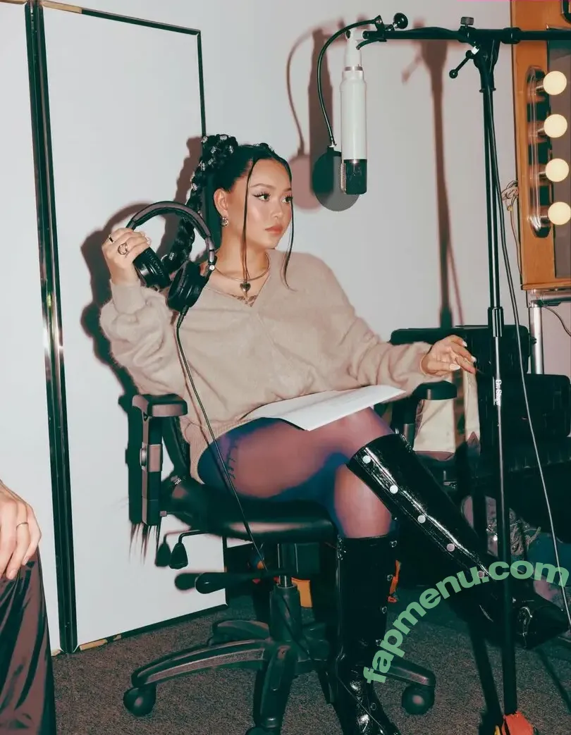 Bella Poarch nude photo #0905 (bellapoarch)