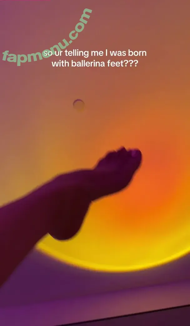 Bella Poarch nude photo #0921 (bellapoarch / bllapoarch)