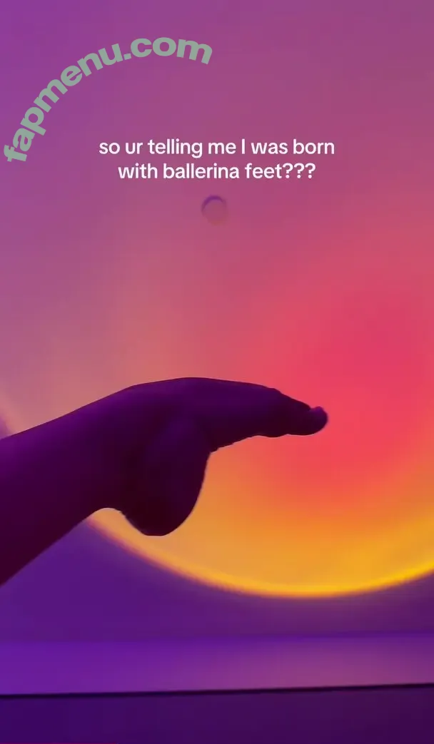 Bella Poarch nude photo #0925 (bellapoarch / bllapoarch)