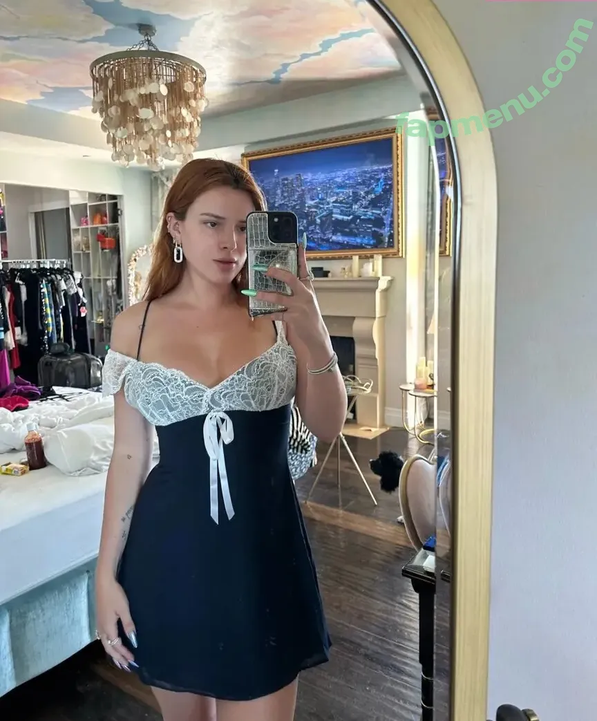 Bella Thorne nude photo #0004 (bellathorne / bellathorneoff)