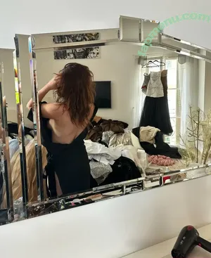 Bella Thorne / bellathorne nude photo #0001