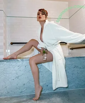 Bella Thorne / bellathorne / bellathorneoff nude photo #0001