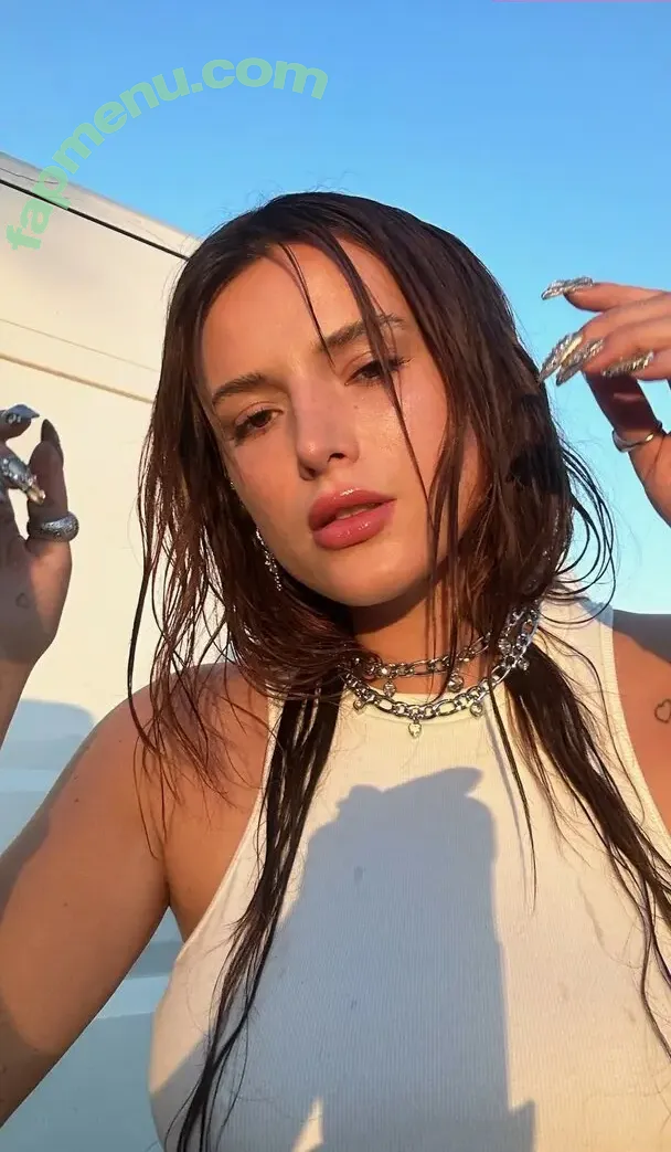 Bella Thorne nude photo #0004 (bellathorne)