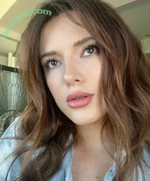 Bella Thorne / bellathorne nude photo #0004