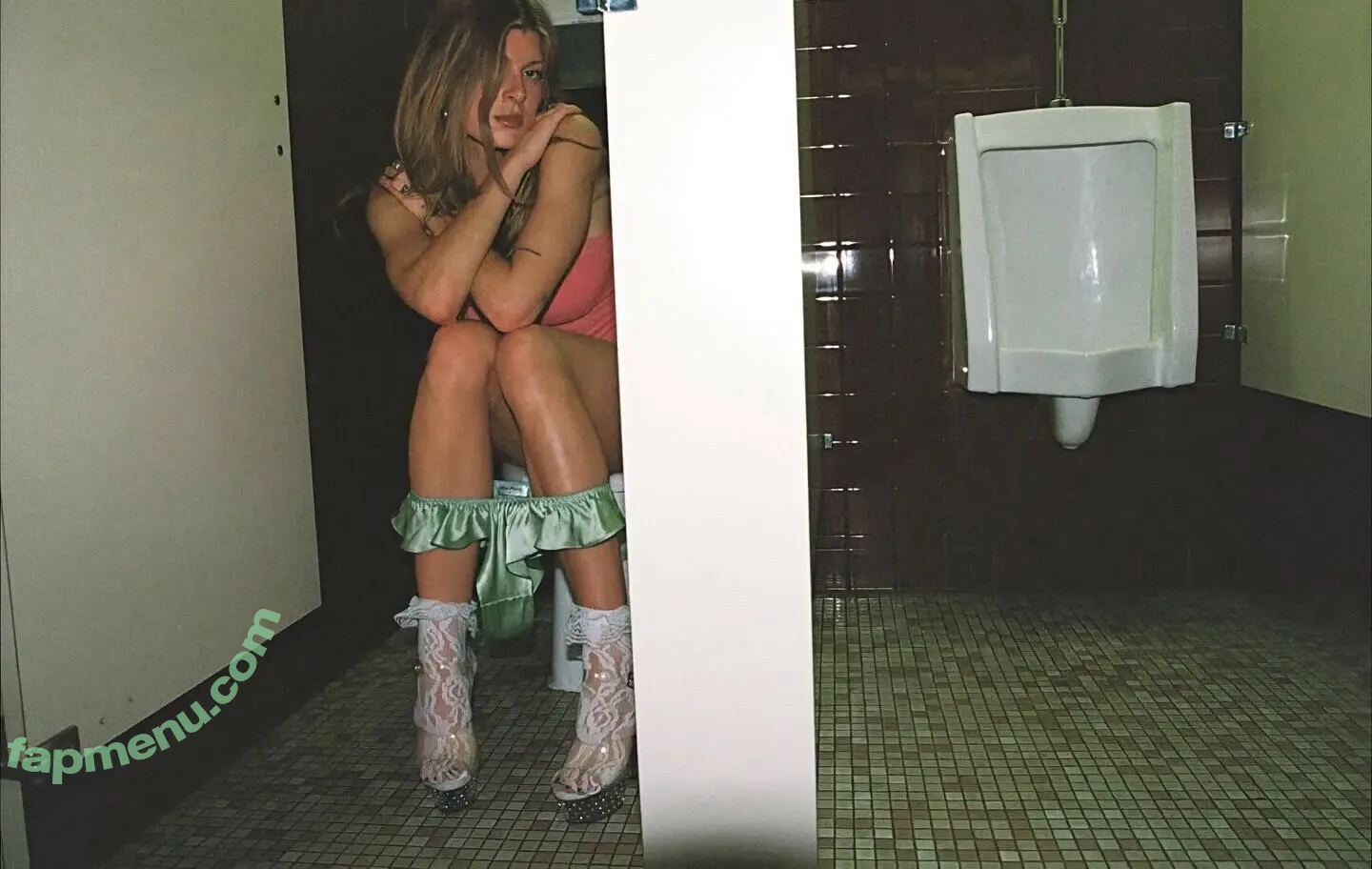 Bella White nude photo #0886 (bbellaawhite)