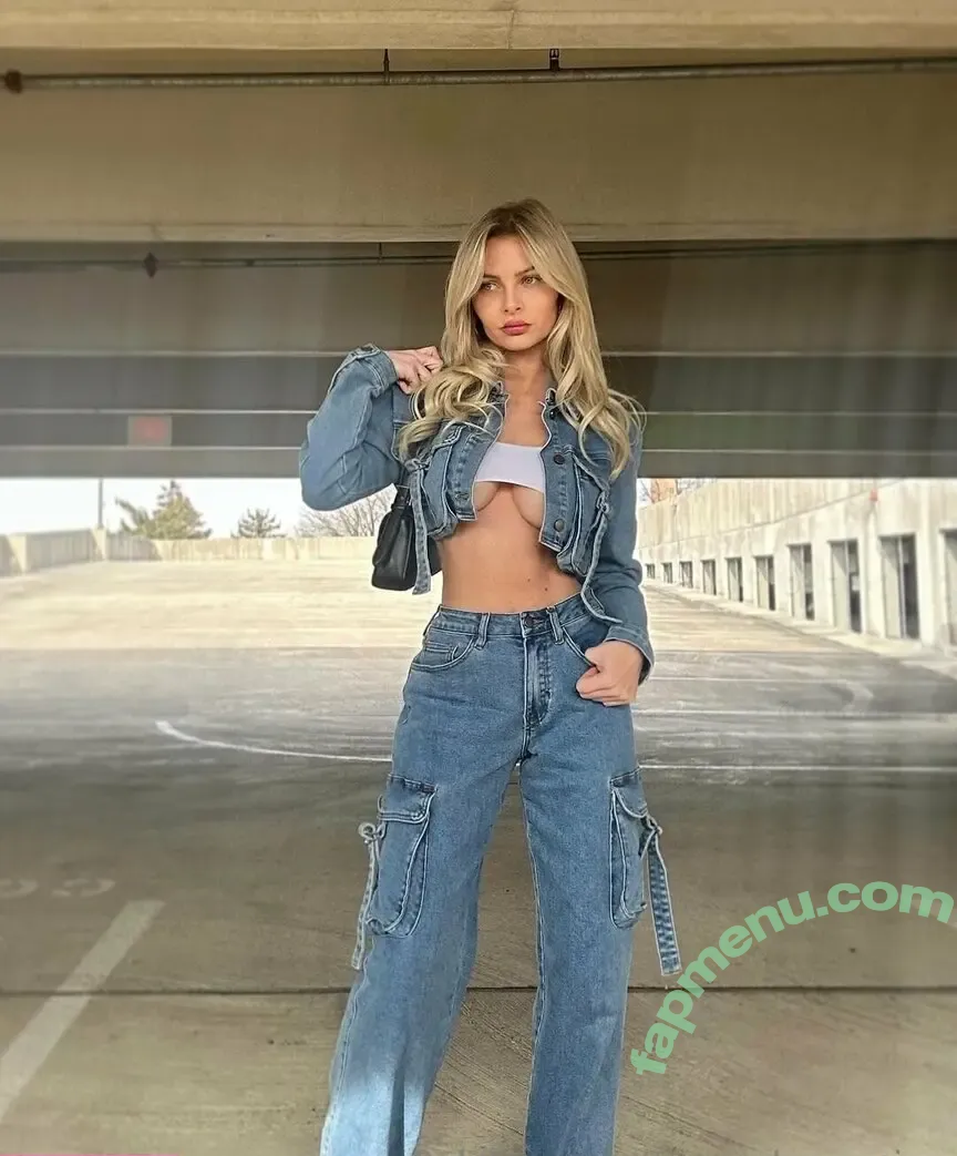 bellaamarieeeee nude photo #0003 (bellaamarriee)