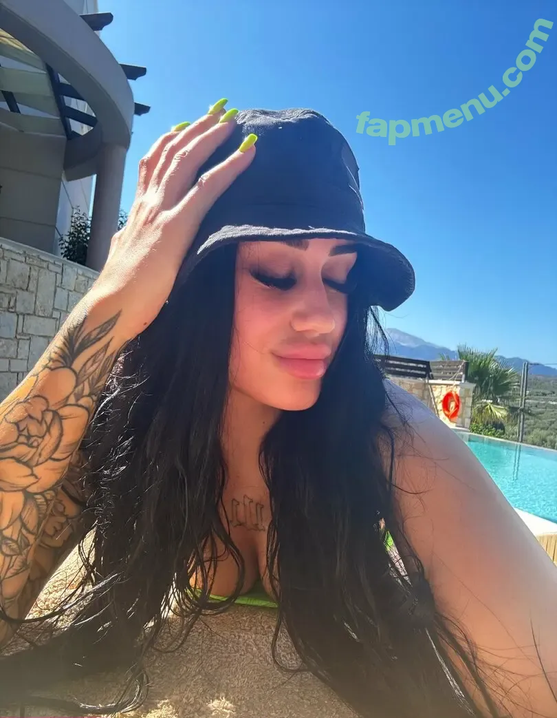 bellaauroraaaa nude photo #0013 (bellaaauroraaa)