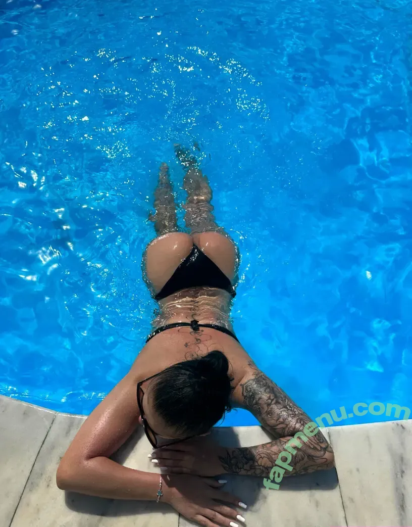 bellaauroraaaa nude photo #0060 (bellaaauroraaa)