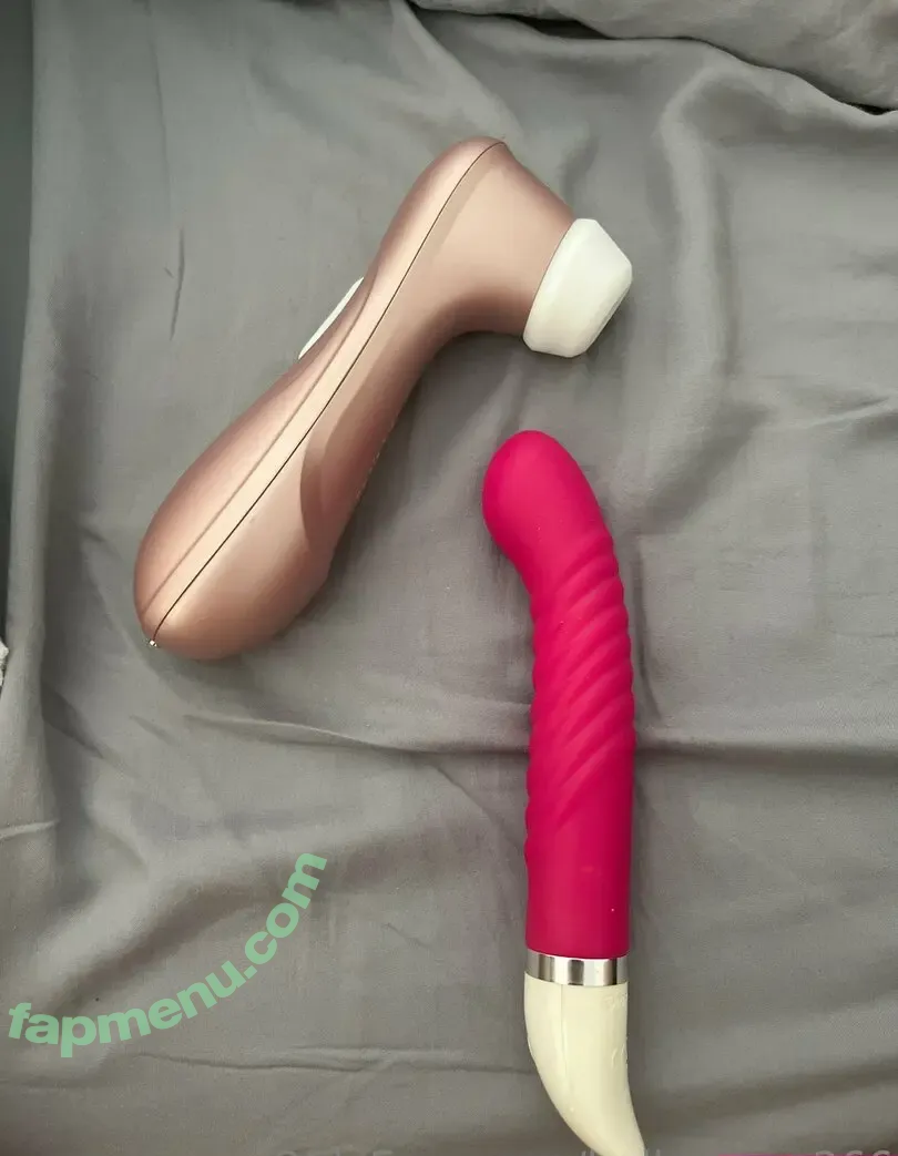 bellaavery266 nude photo #0016 (bellaavery266)