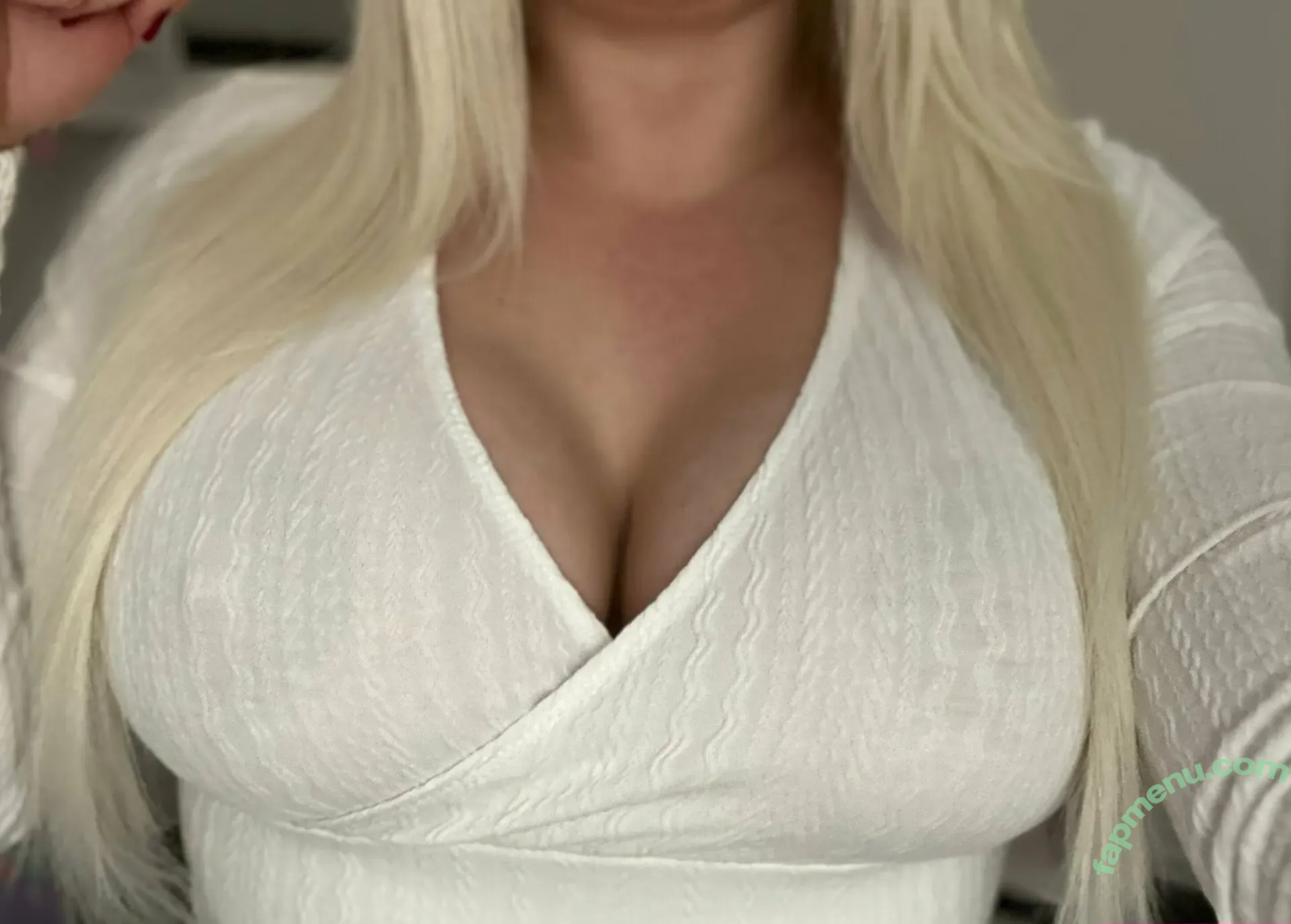 bellabambiina nude photo #0006 (bellabambiina)
