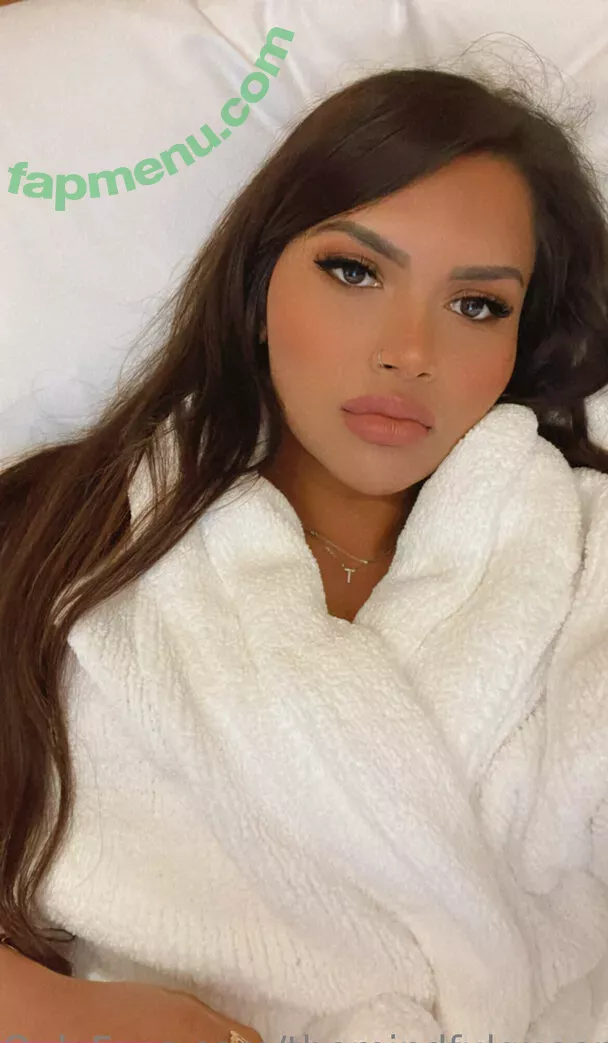 bellabendss nude photo #0007 (bellabendss)