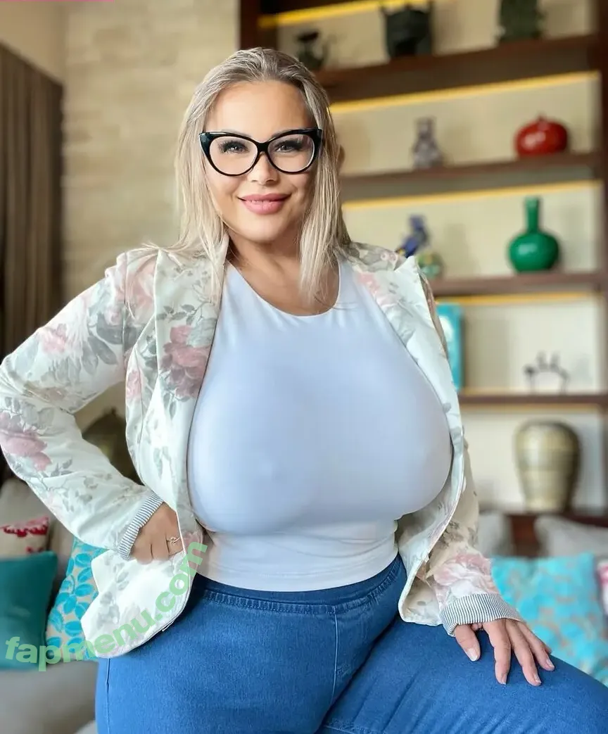 bellabodhivip nude photo #0005 (bellabodhivip)