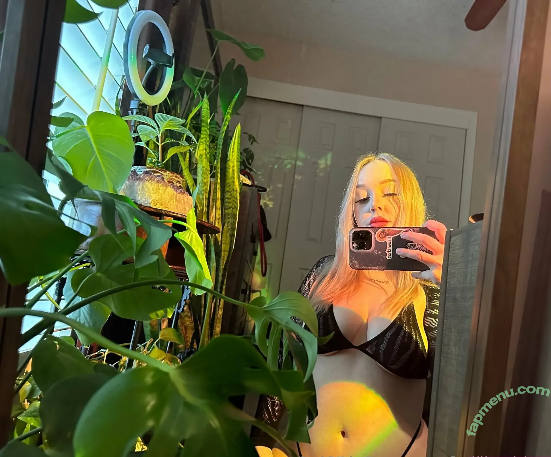bellacarterr nude photo #0098 (bellacarterr)