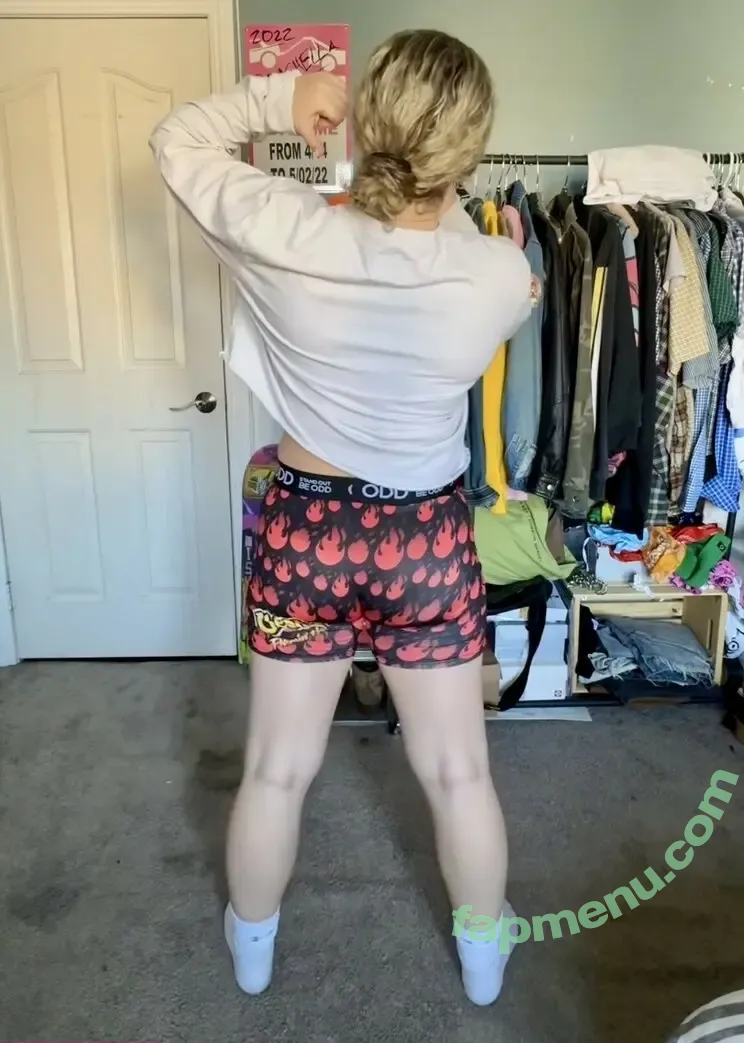 Belladeserio nude photo #0009 (bbella.deserio)