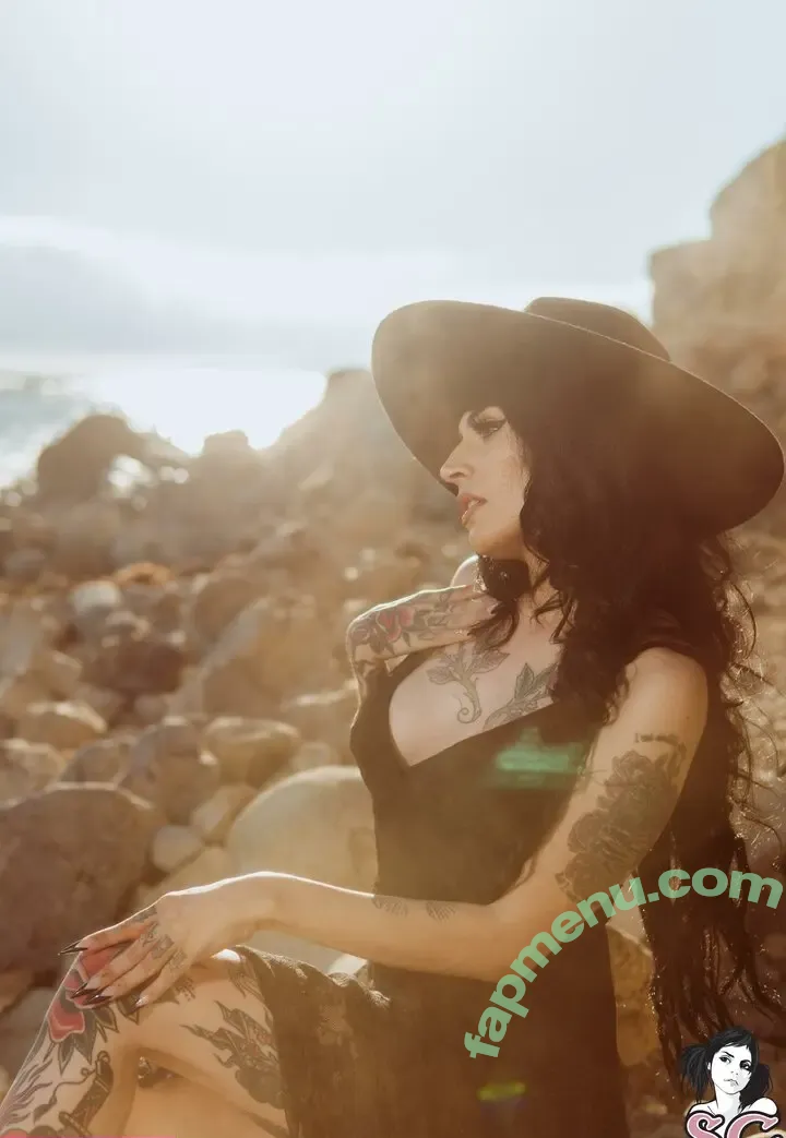 Belladona nude photo #0200 (belladona702 / belladonala)