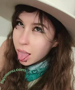 bellafangz / ahegaofangz nude photo #0164