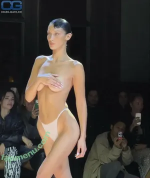  nude photo #0007